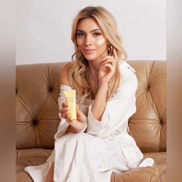 PEOPLE'S BEAUTY Frontliner Mask + Scrub BNIB NEW - Picture 9 of 9